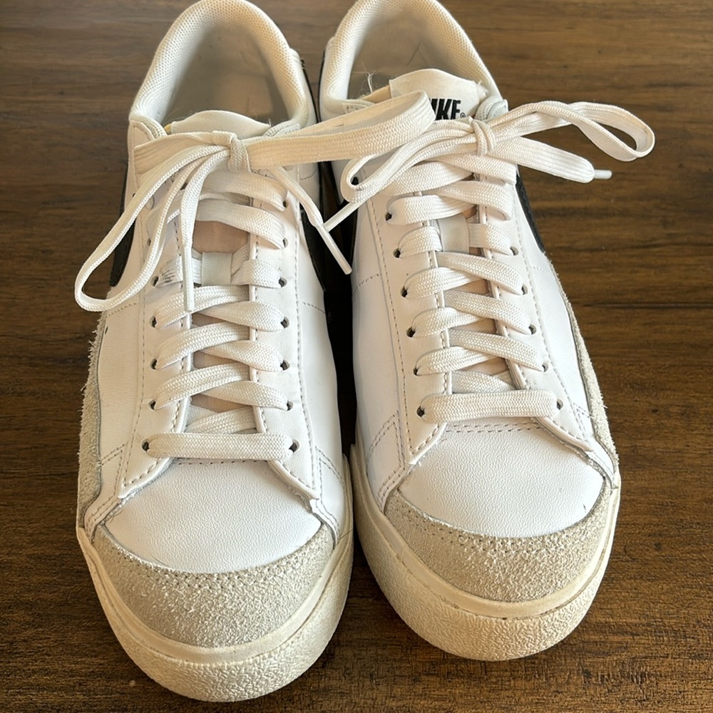 Nike low top